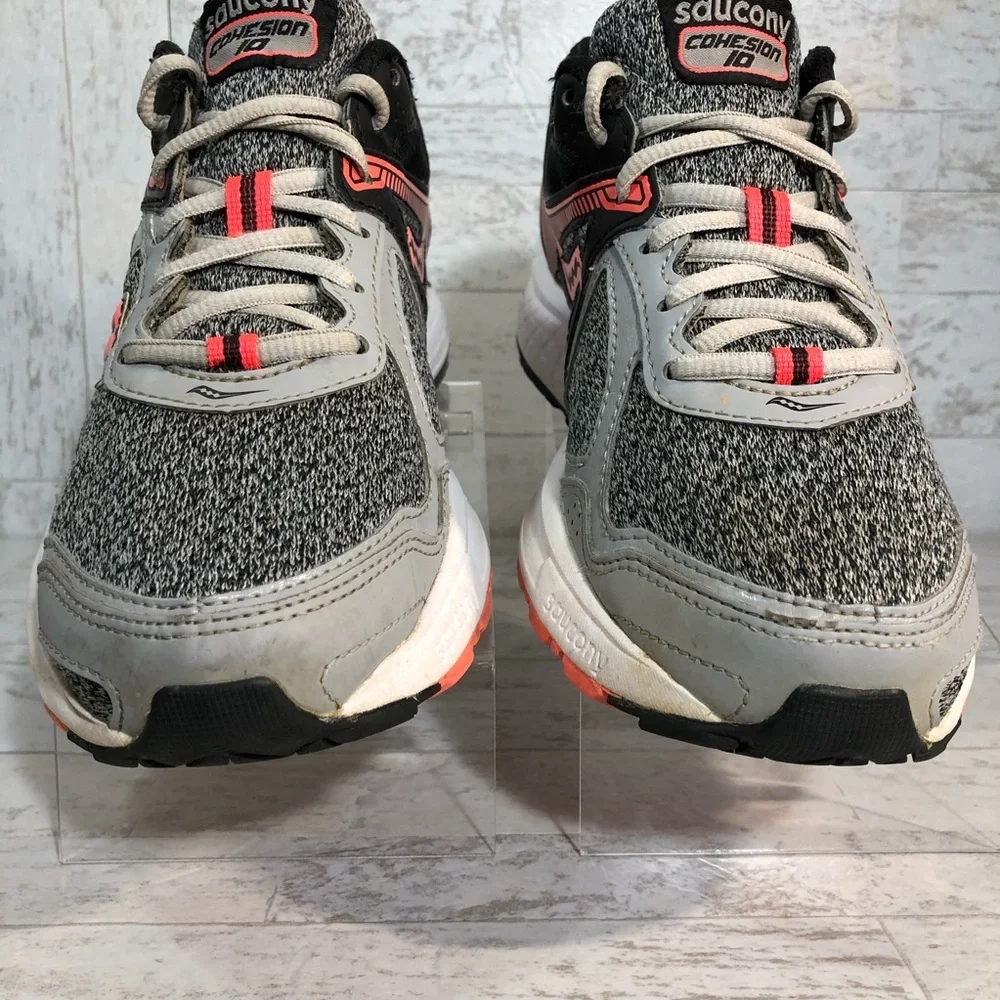 Saucony Cohesion 10 Running Shoes Gray Pink GUC‎